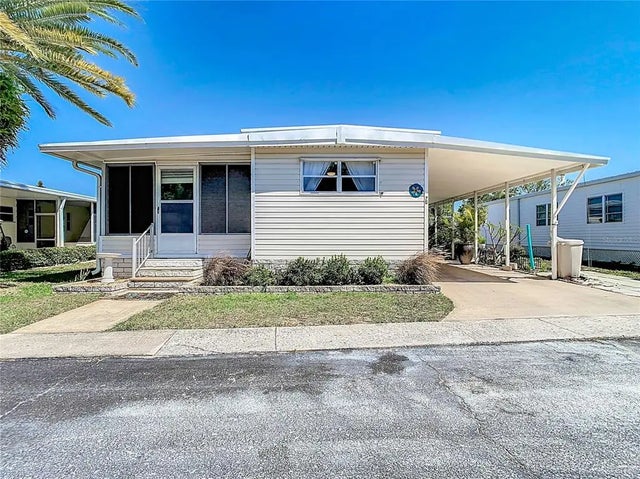 70 Thatch Palm Street E, LARGO