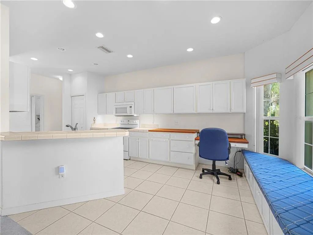 4028 Birkdale Drive, LAKE WALES