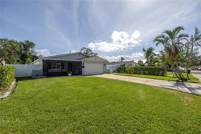 4501 Helena Street Ne, ST PETERSBURG