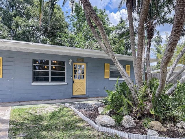 5911 Olive Avenue, SARASOTA