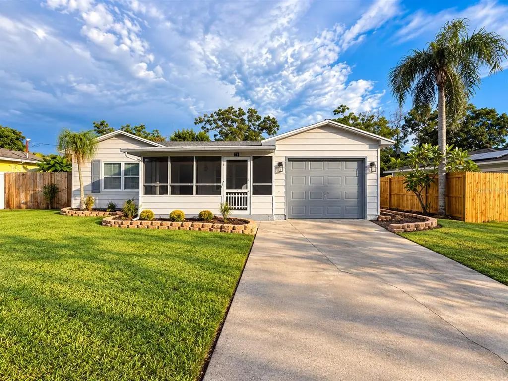 109 W Grapefruit Circle, CLEARWATER