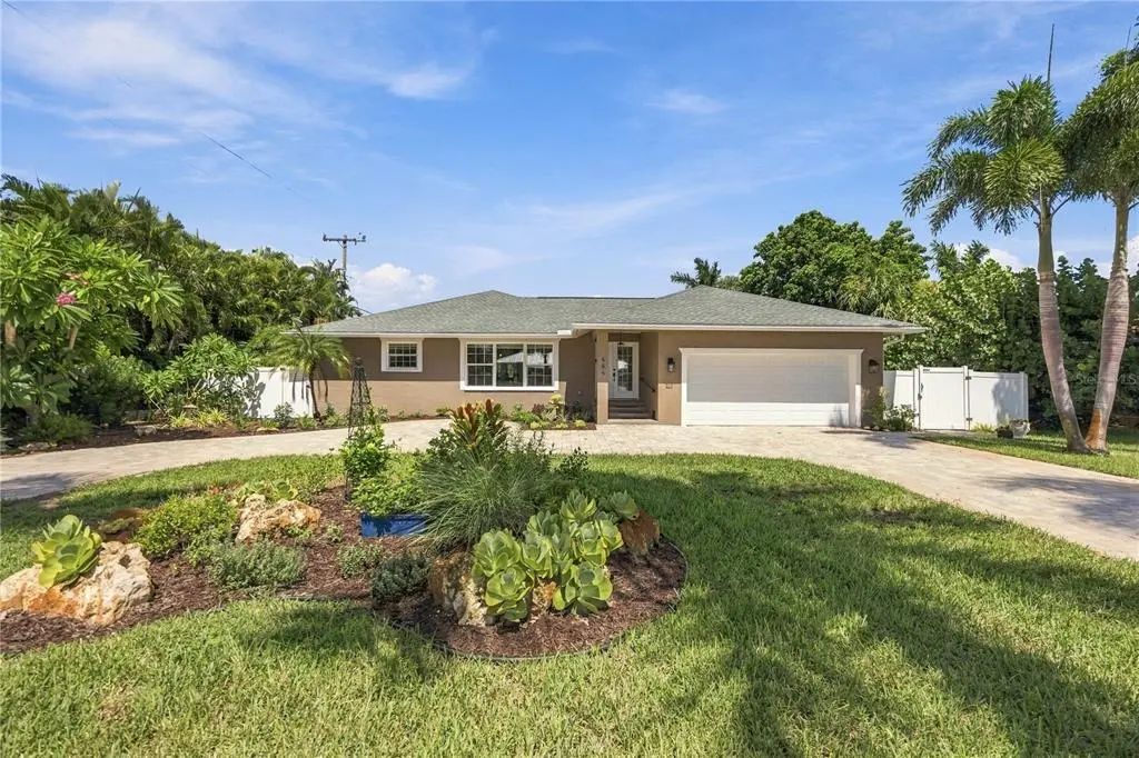 444 Baycrest Drive, VENICE