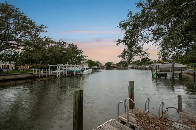 424 W Davis Boulevard, TAMPA