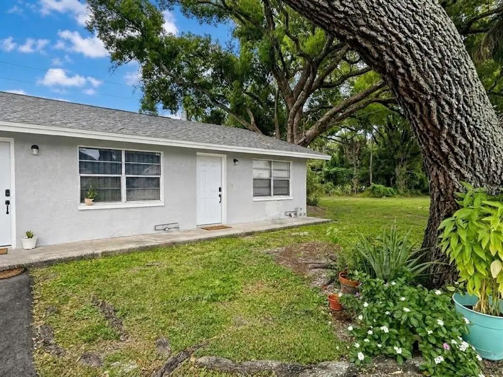 5633 Crissman Drive N C7, ST PETERSBURG