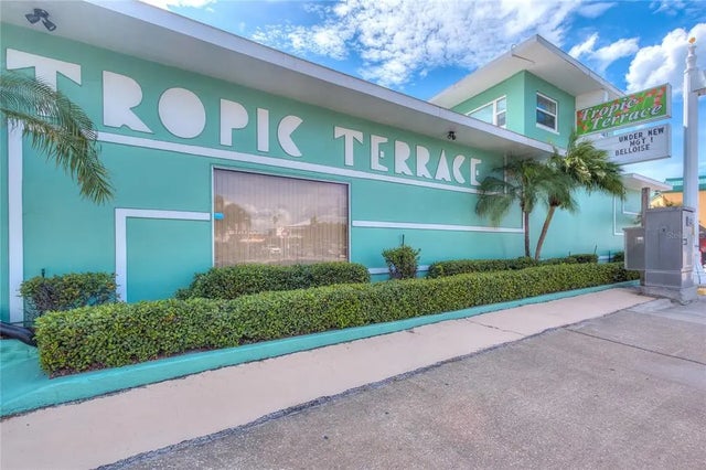 11730 Gulf Boulevard 4, TREASURE ISLAND