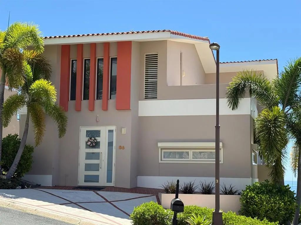 * Shell Castle Club 86, HUMACAO