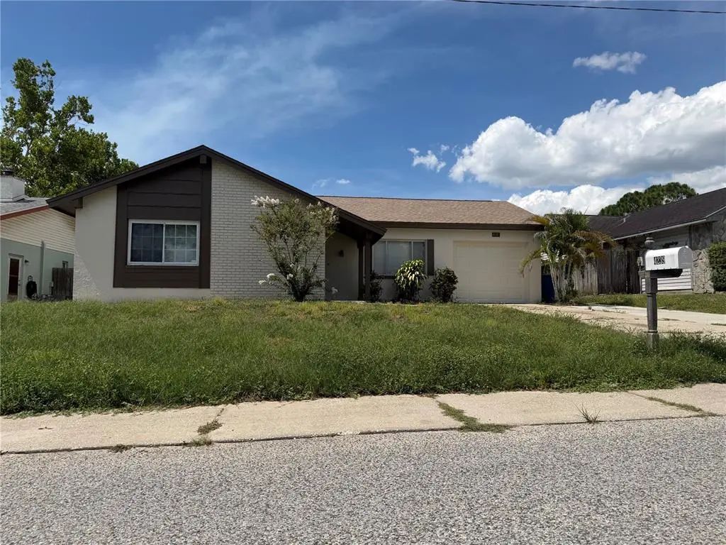 4239 Woodfield Avenue, HOLIDAY
