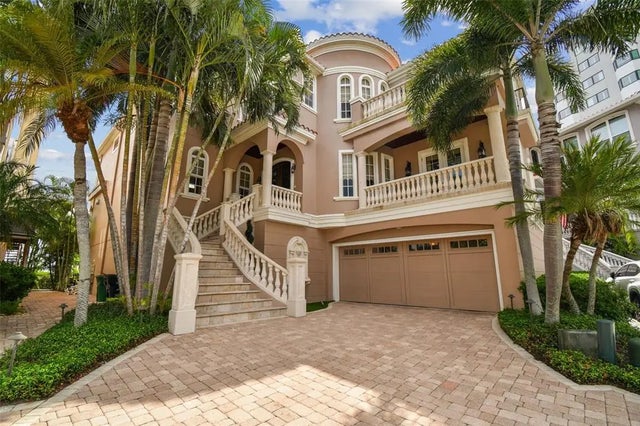2802 Baypointe Circle, TAMPA