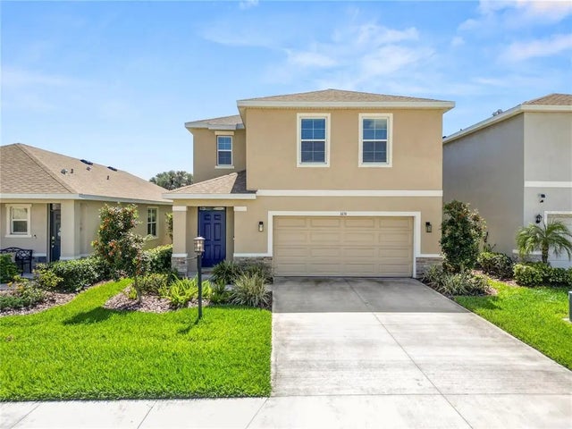 3231 Hilltop Circle, LAKEWOOD RANCH