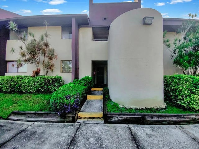 705 S Village Drive N 205, ST PETERSBURG