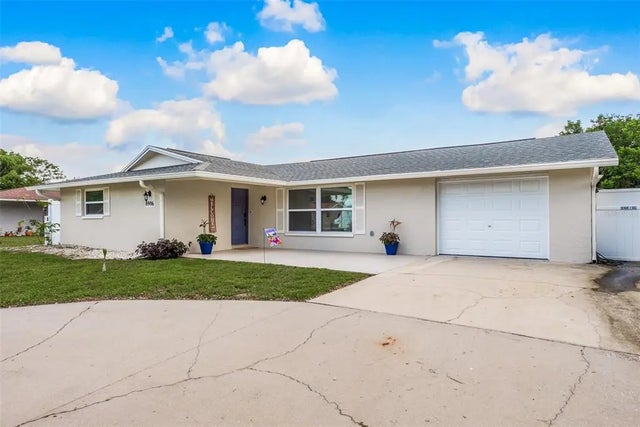 8906 Catalina Drive, PORT RICHEY