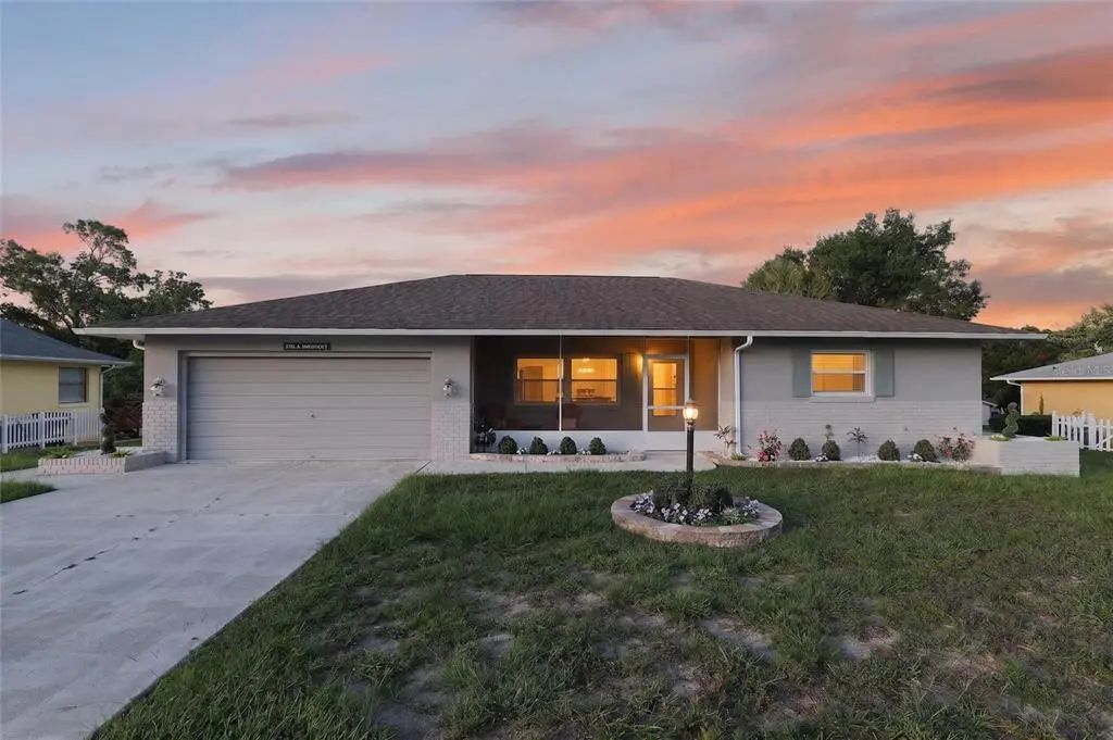 3705 N Honeylocust Drive, BEVERLY HILLS