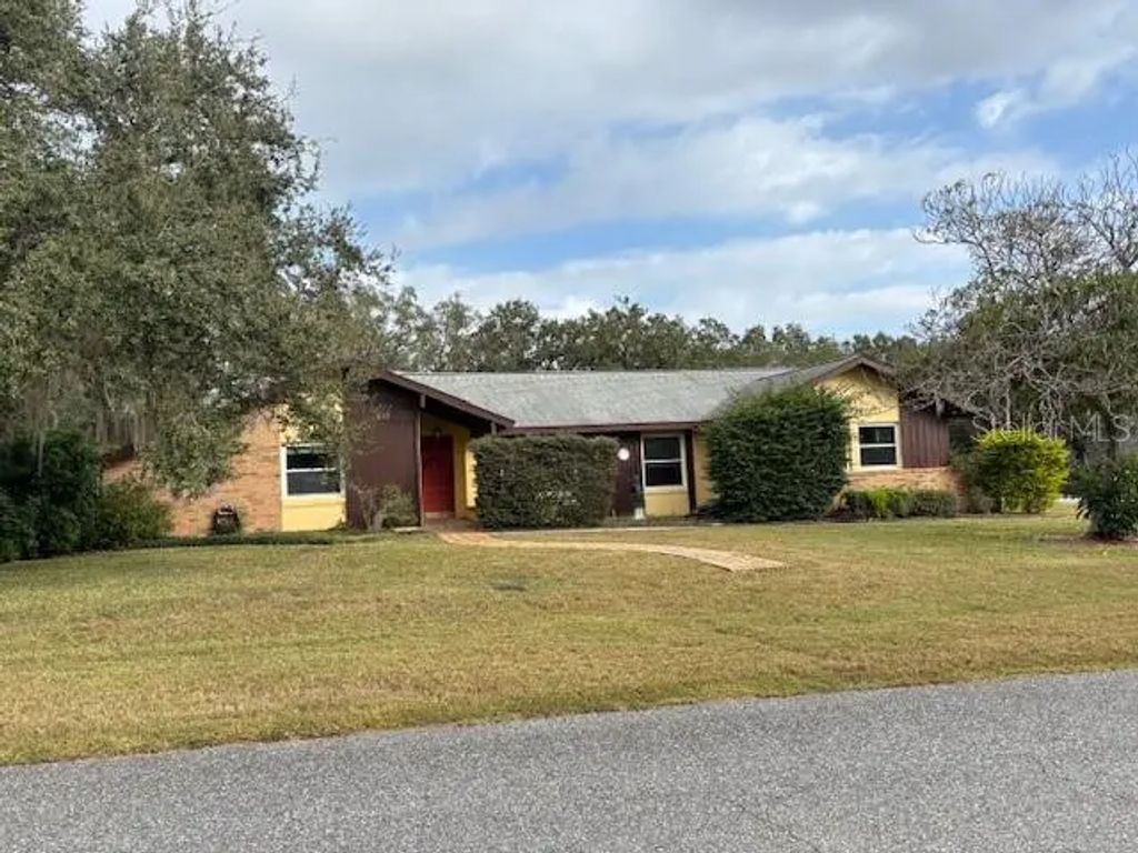 410 E Orchid Way, HOWEY IN THE HILLS