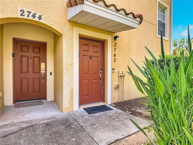 2742 Oakwater Drive 104, KISSIMMEE