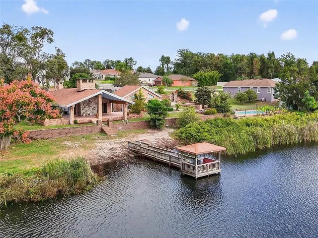 1910 College Park Drive, TAVARES