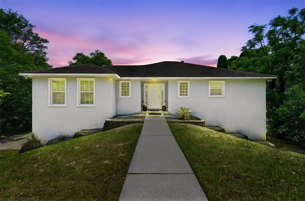 393 S Dexter Avenue, DELAND