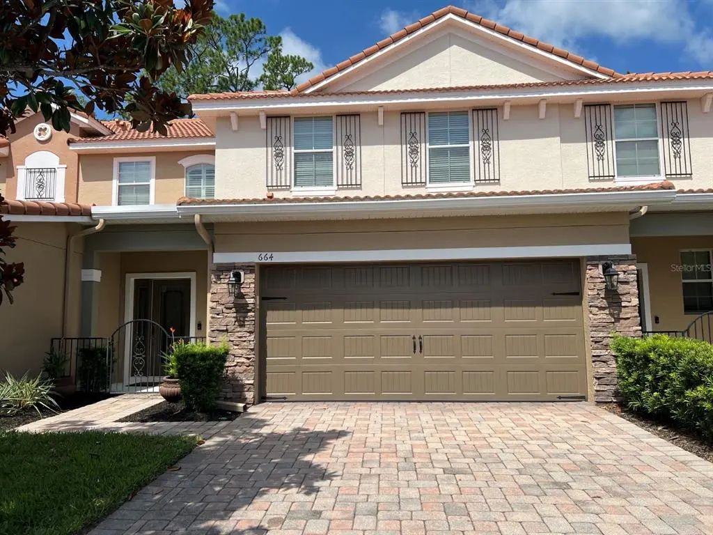 664 Venice Place, SANFORD