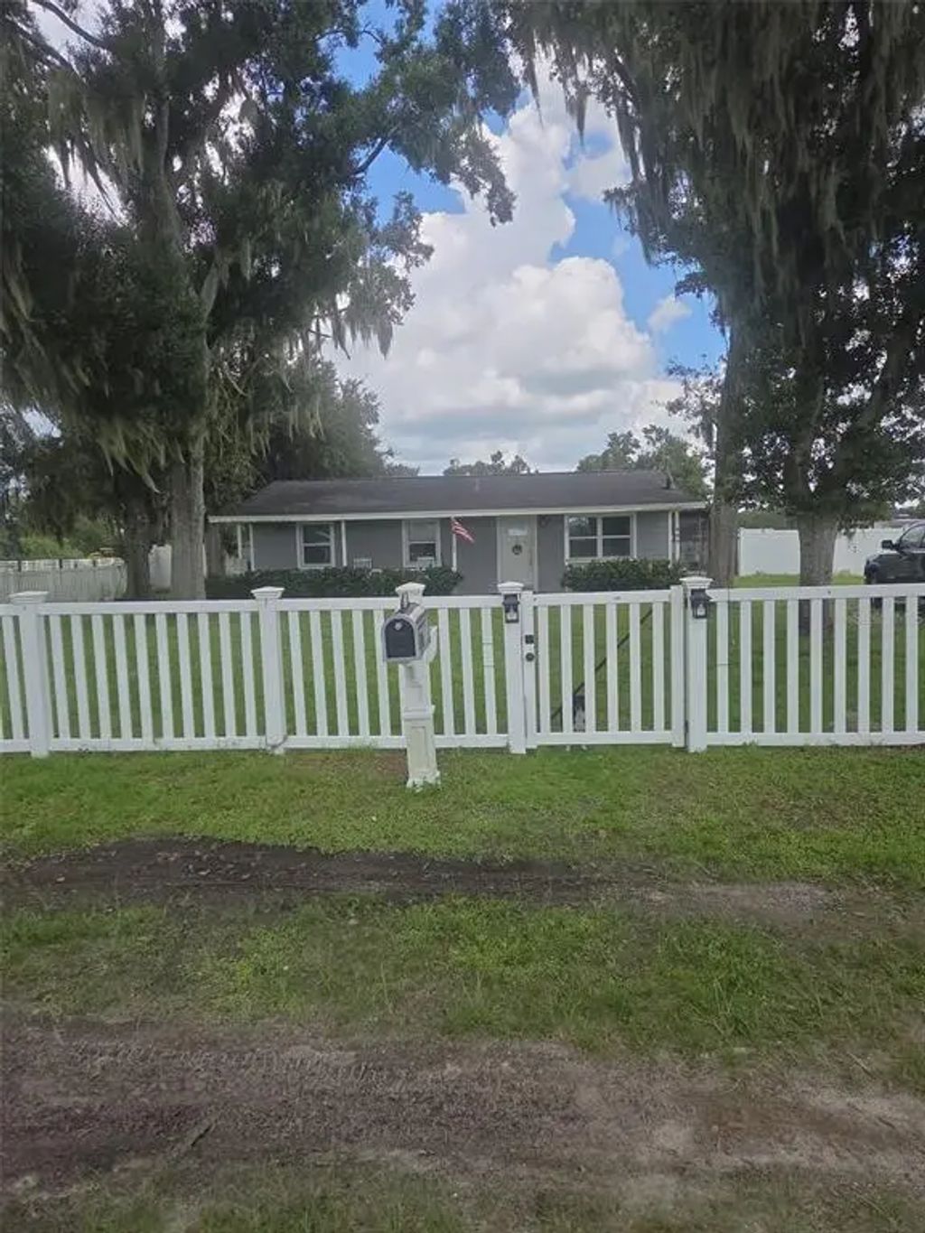 330 Moccasin Hollow Road, LITHIA