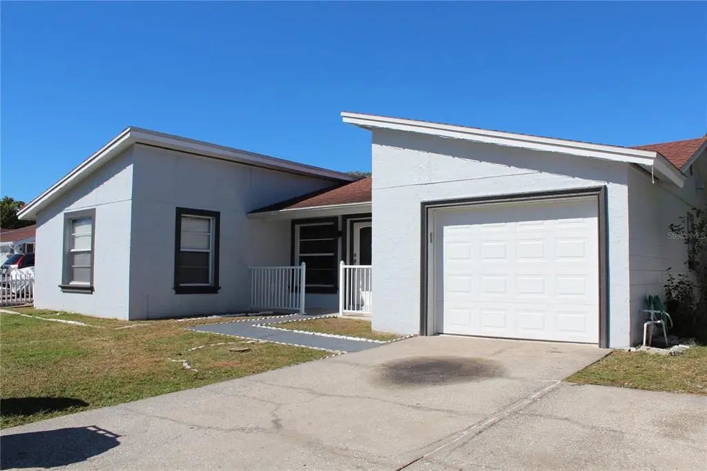 10115 Wheatley Hills Court, TAMPA