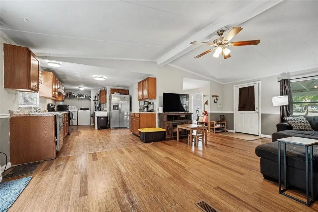 173 Plankton Avenue, MIDDLEBURG