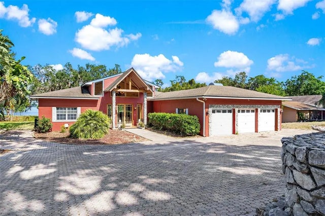 2400 N Griffin Drive, LEESBURG