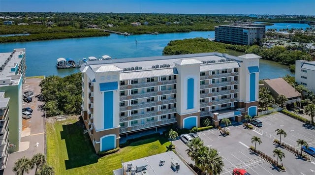 19519 Gulf Boulevard 203, INDIAN SHORES