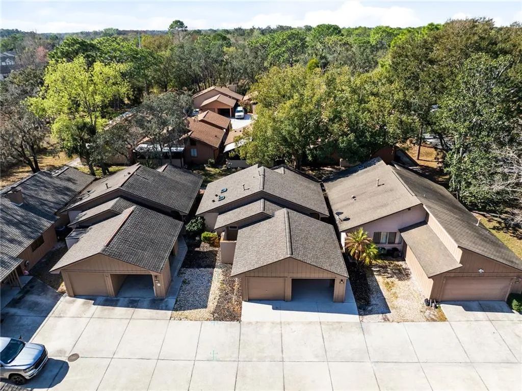 111 Raintree Drive, CASSELBERRY