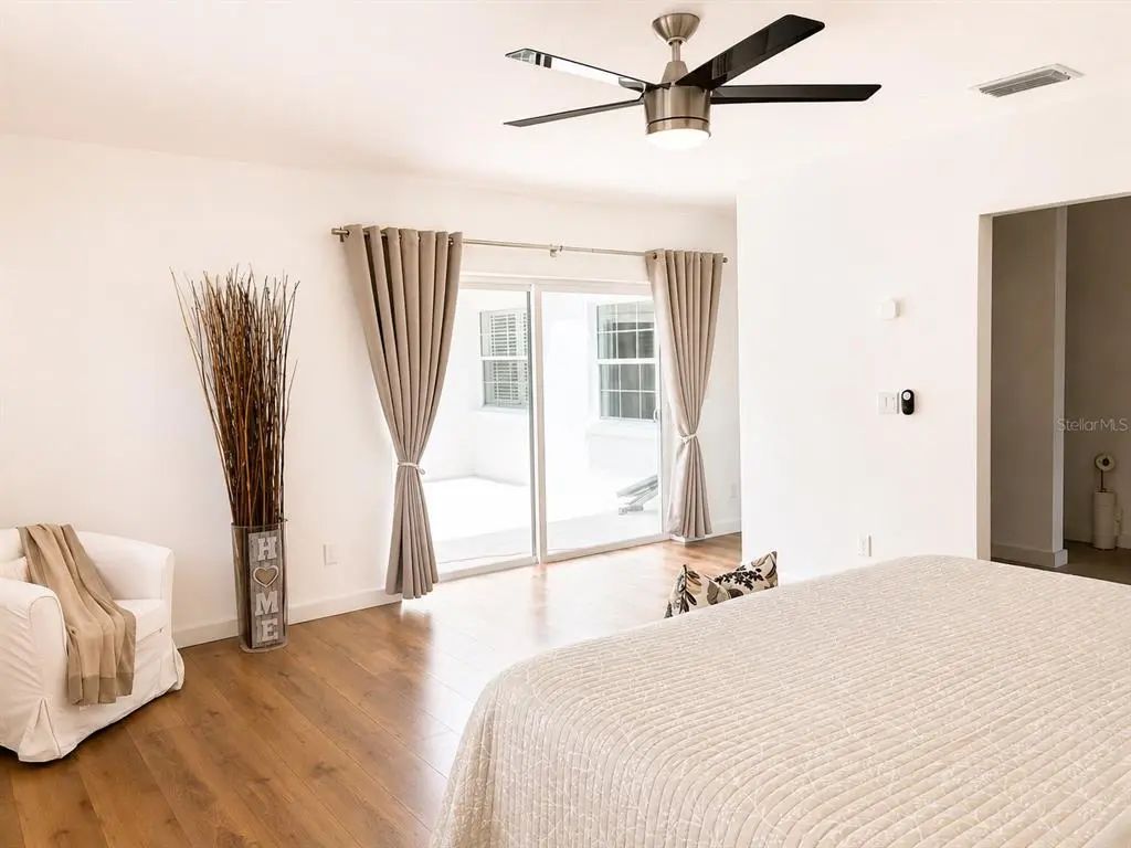 19 of 37 - 1712 Indian Rocks Road, BELLEAIR, FL
