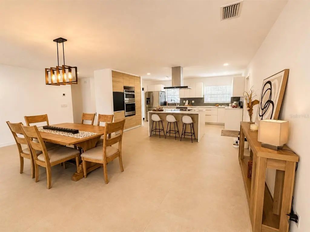 2 of 37 - 1712 Indian Rocks Road, BELLEAIR, FL