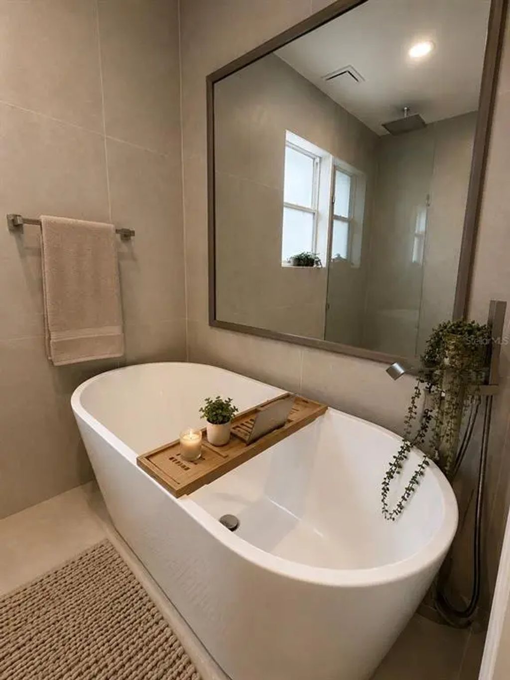 22 of 37 - 1712 Indian Rocks Road, BELLEAIR, FL