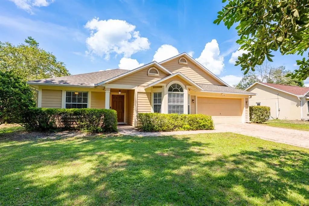 3009 E Beaumont Lane, EUSTIS