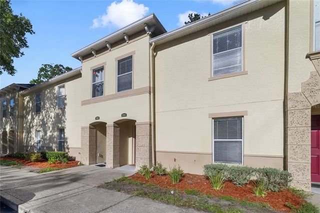 2764 Club Cortile Circle, KISSIMMEE