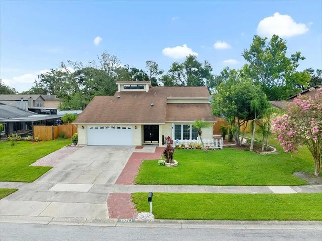 15711 Springmoss Lane, TAMPA