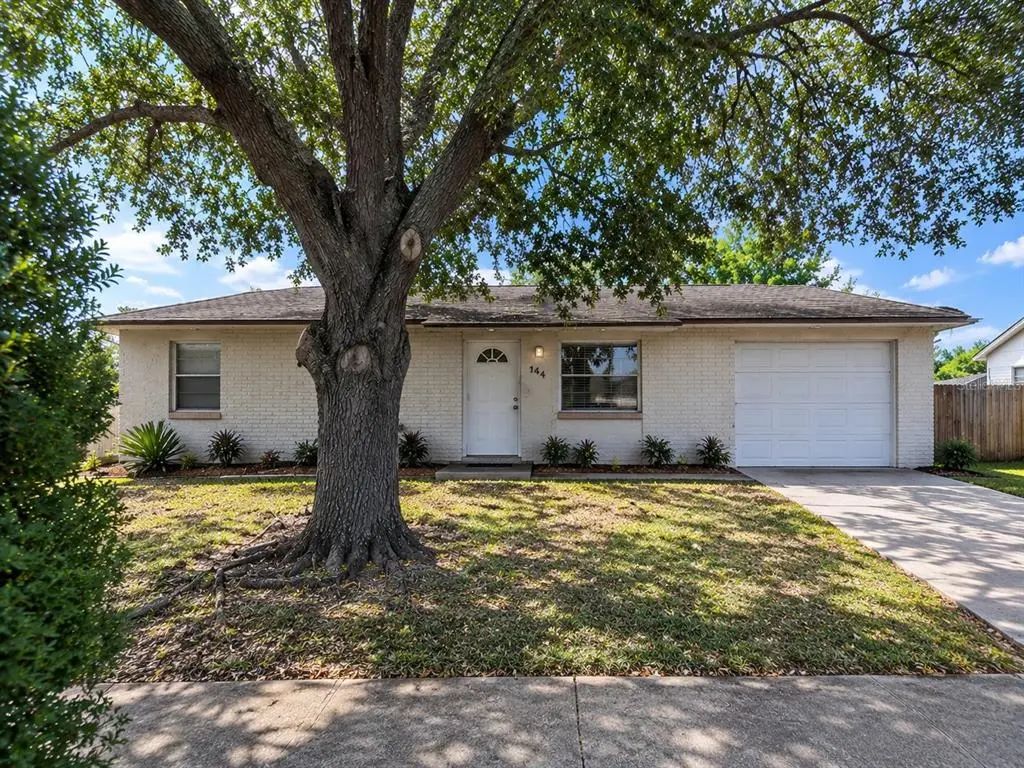 444 Lake Opal Court, APOPKA