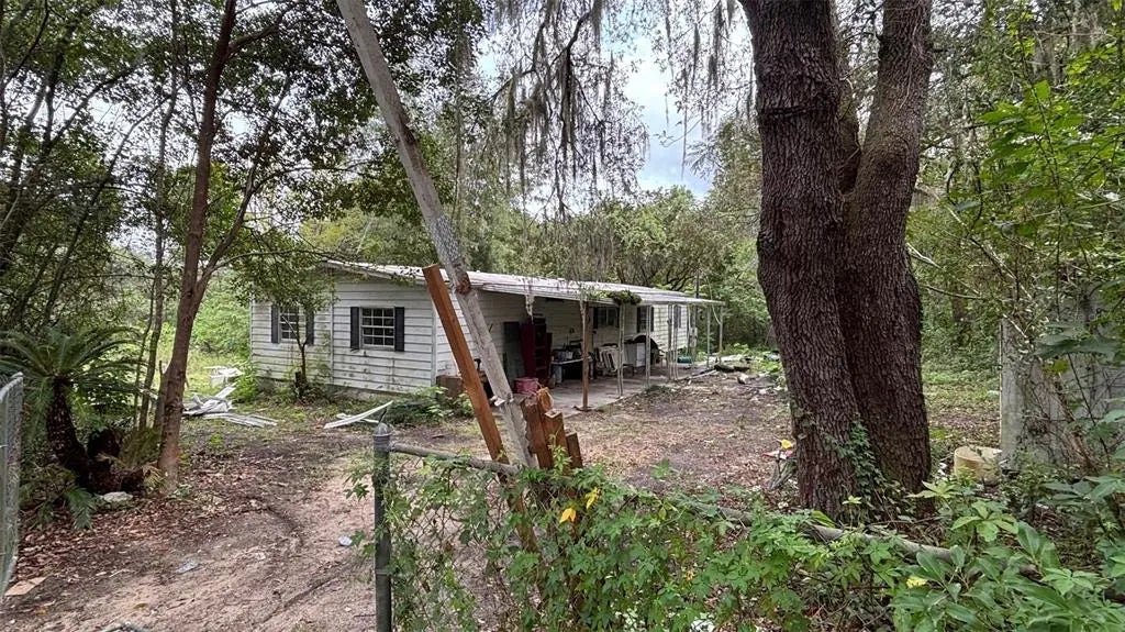 8185 S Jasmine Avenue, MELROSE