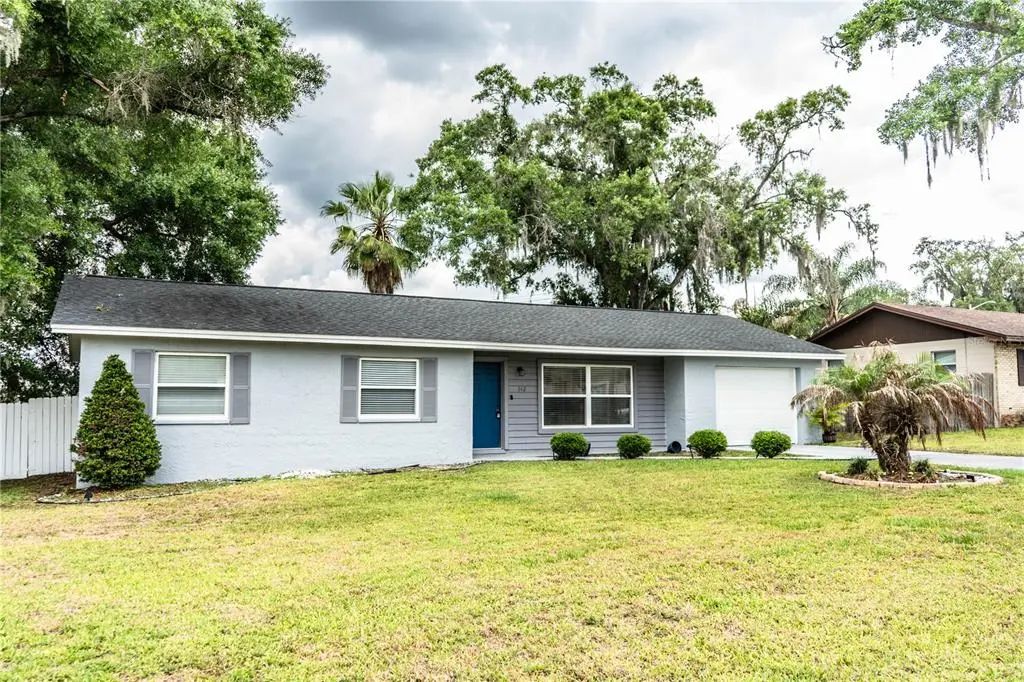 142 Padgett Place S, LAKELAND