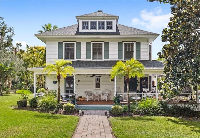 442 E 3rd Avenue, MOUNT DORA
