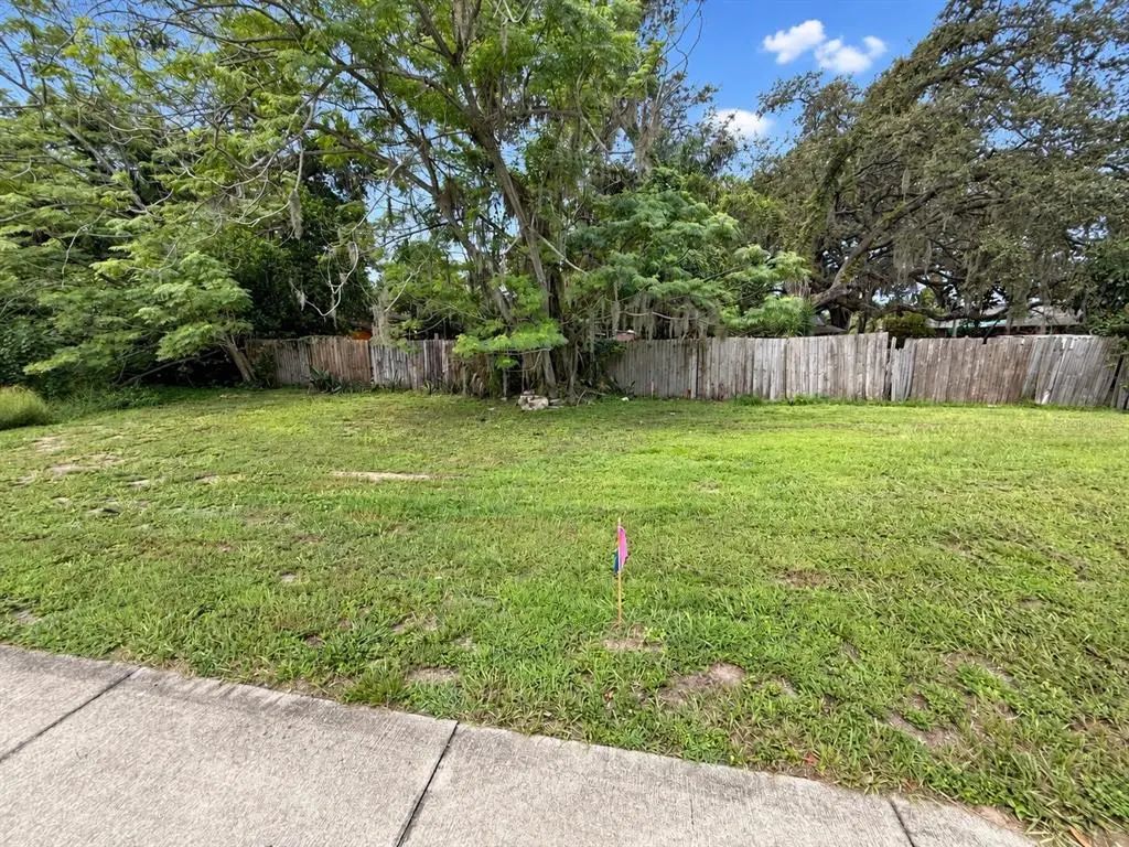 7520 N 40th Street, TAMPA