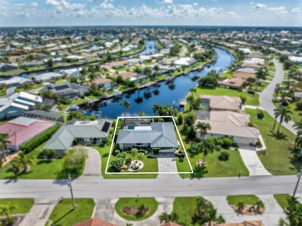 350 Via Esplanade, PUNTA GORDA