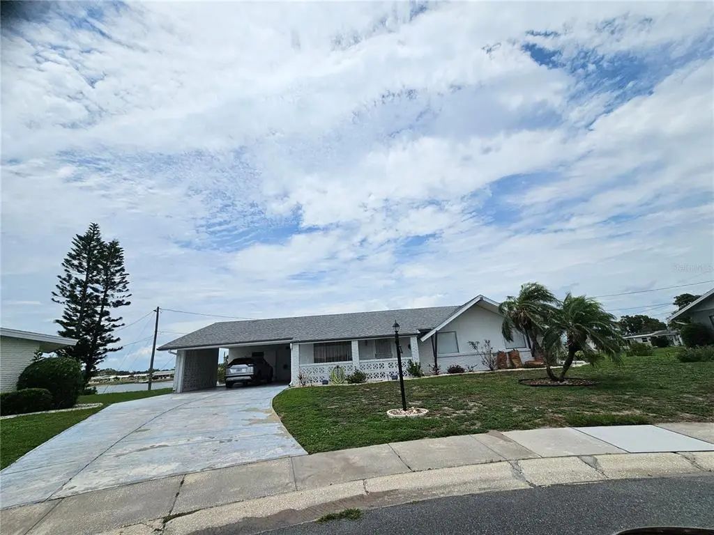 1703 Amhurst Circle, SUN CITY CENTER