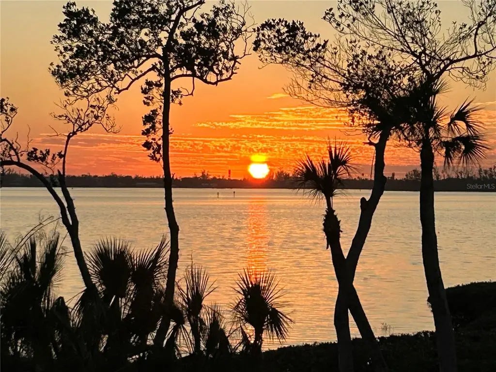 76 Tidy Island Boulevard, BRADENTON