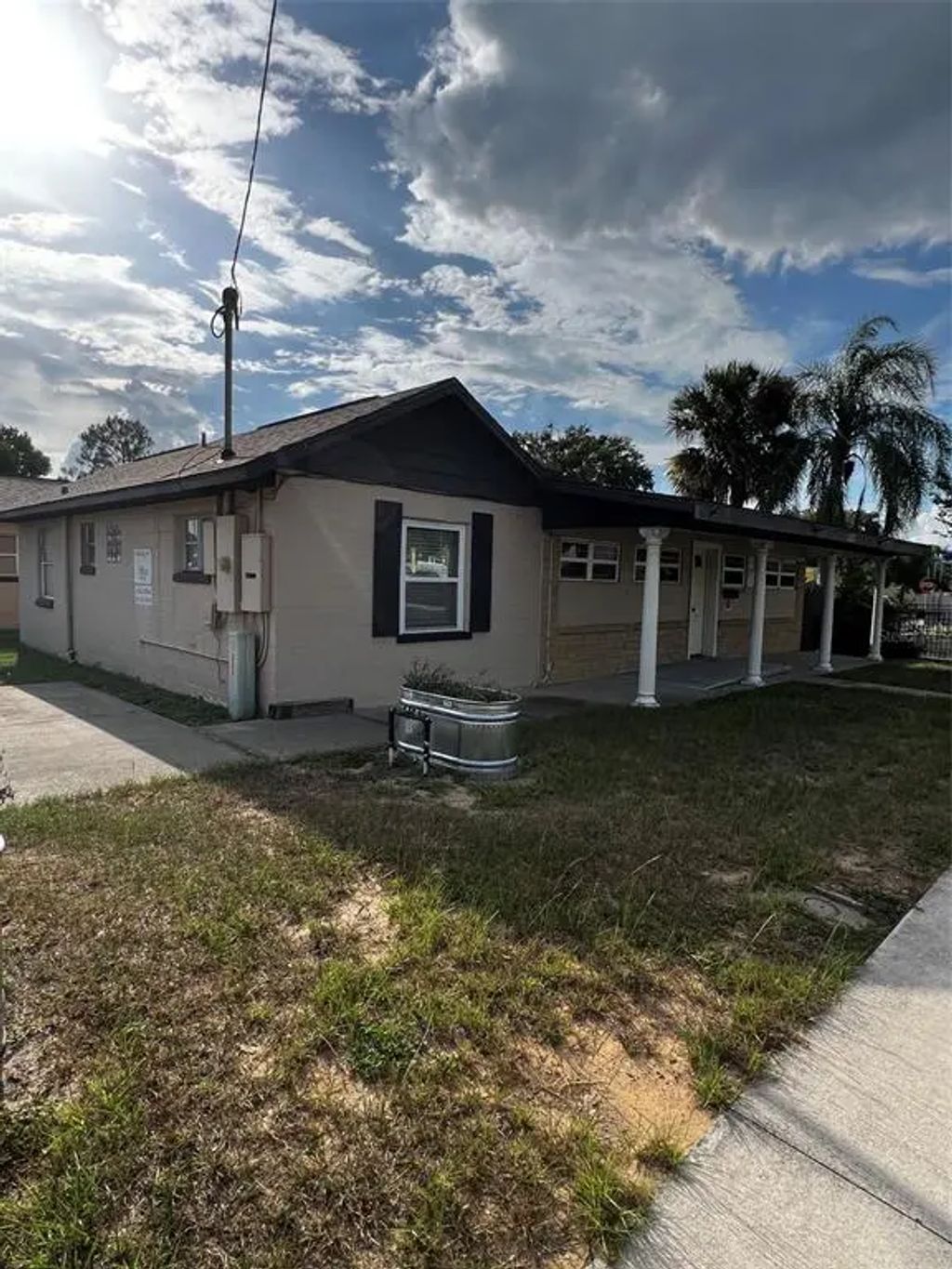 1220 S Bay Street S, EUSTIS