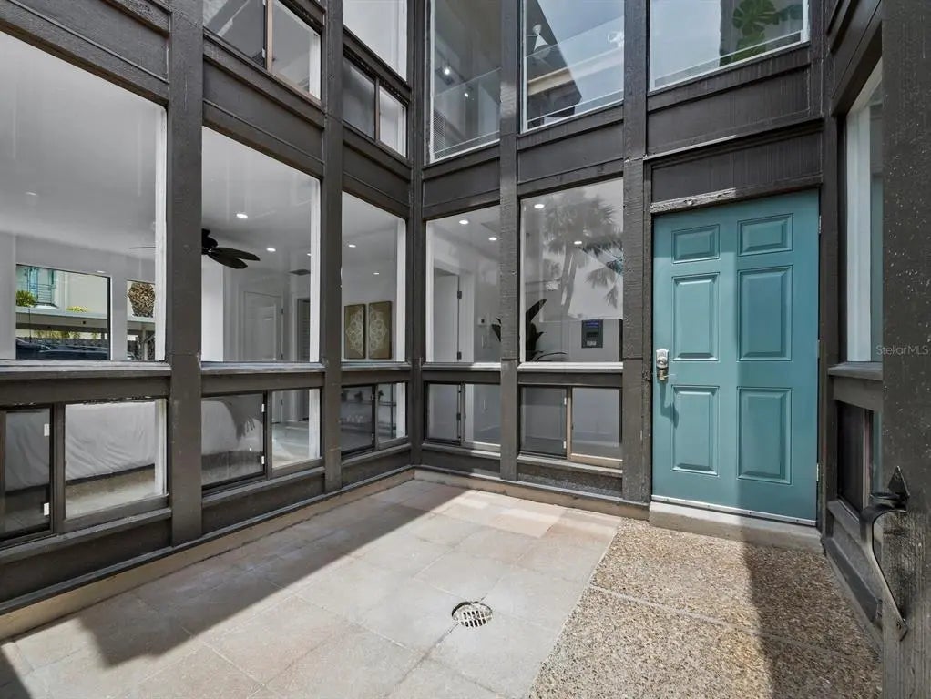 800 S Blvd Of The Presidents 19, SARASOTA