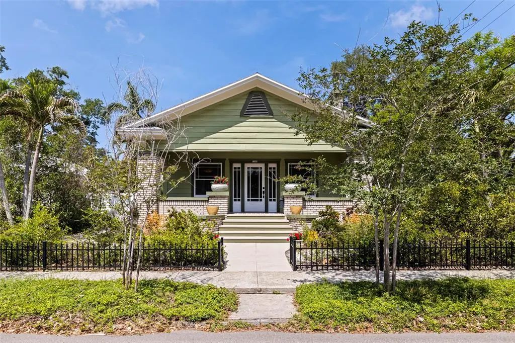 1260 10th Street N, ST PETERSBURG