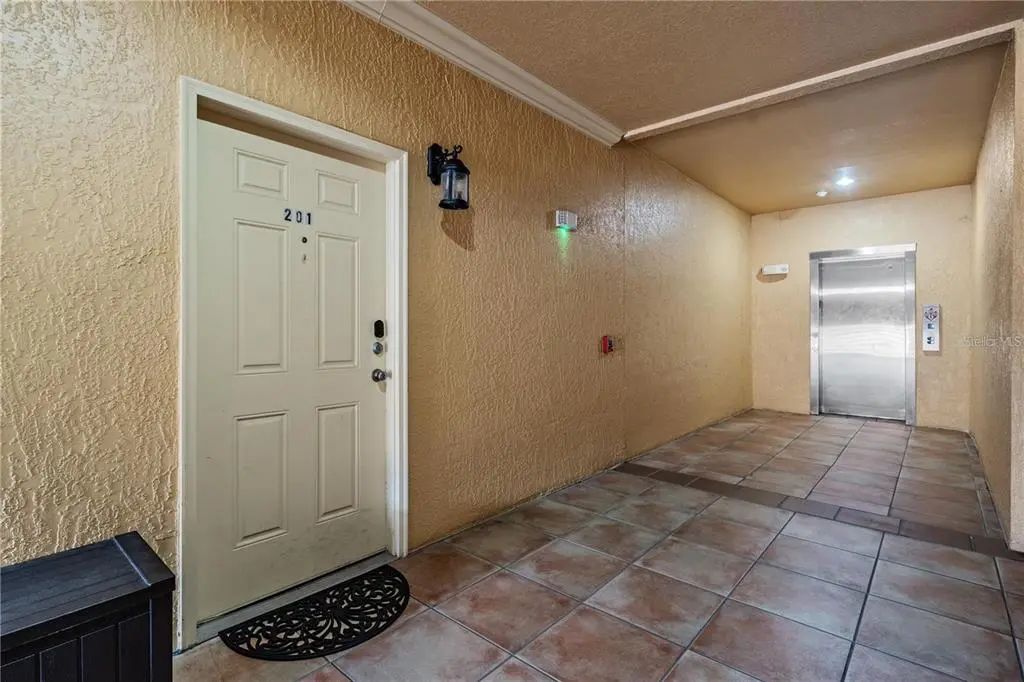 4307 Bayside Village Drive 201, TAMPA