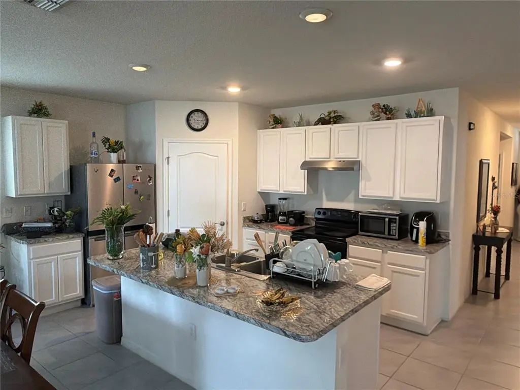 4 of 14 - 406 Jacks Way, DAVENPORT, FL