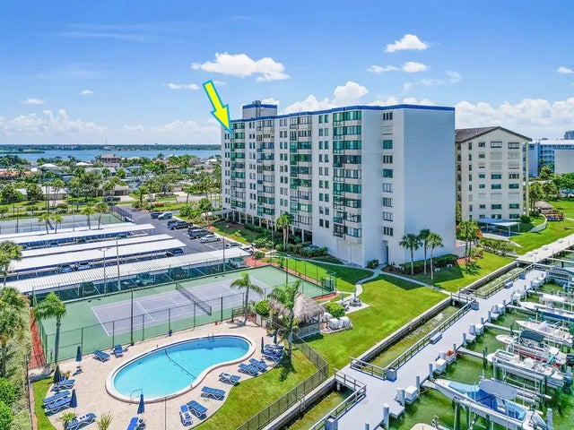 660 Island Way 901, CLEARWATER BEACH