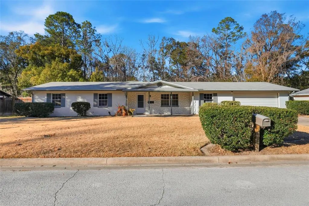 10002 Nw 6th Place, GAINESVILLE