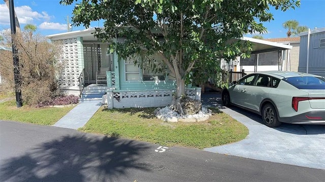 4851 W Gandy Boulevard B5l5, TAMPA