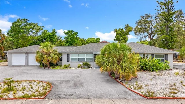 4820 Welch Causeway, ST PETERSBURG